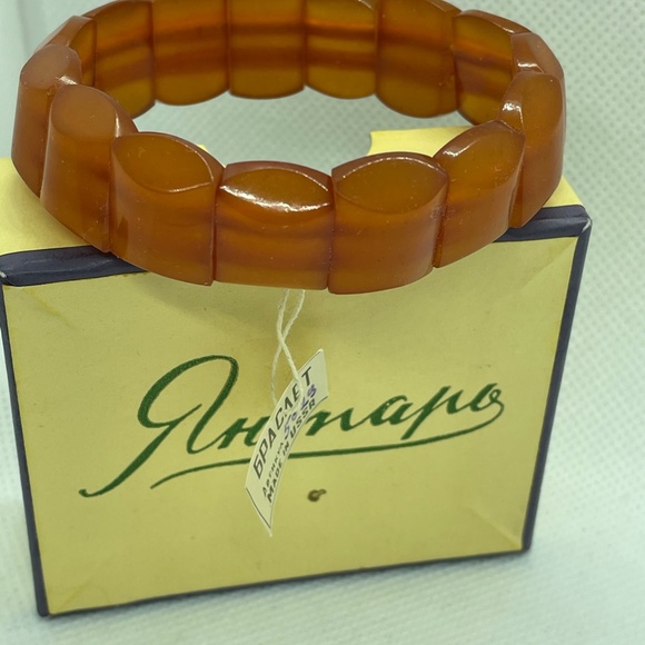 Vintage Baltic Honey Amber Stretchy Bracelet 60's NWT - Picture 3 of 9